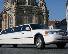 Junggesellinenabschied in limousine